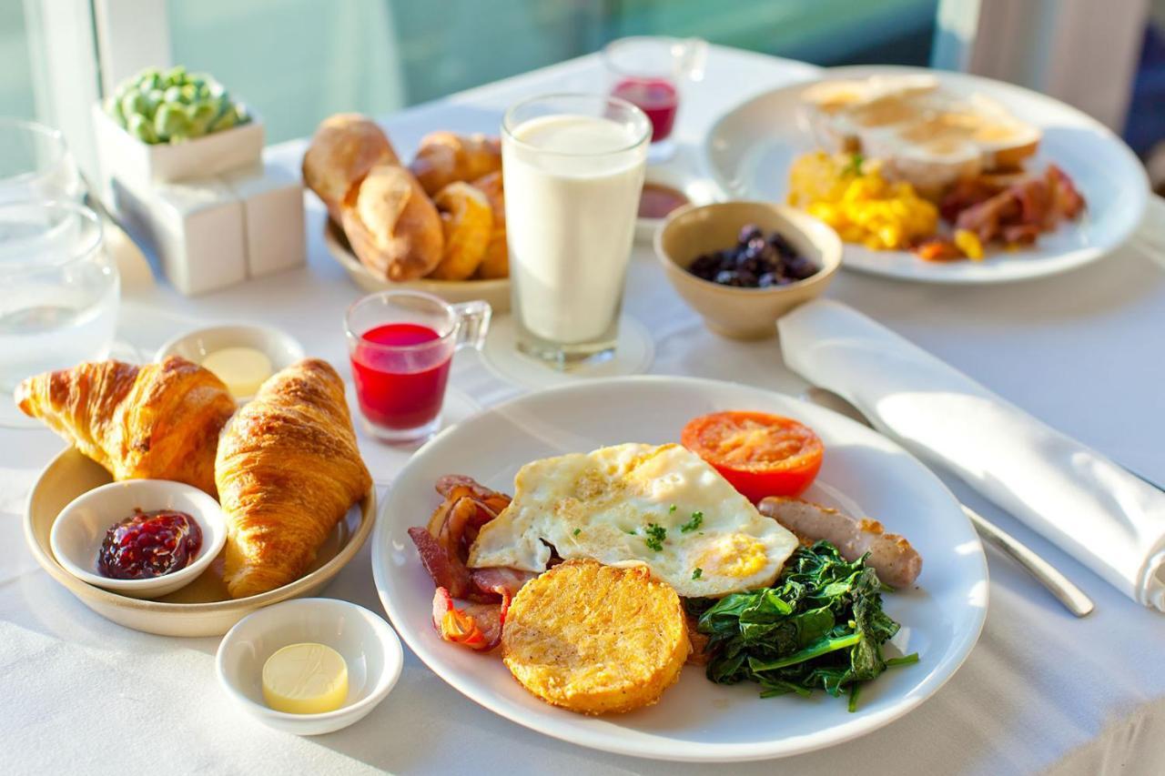 Royal Plus Hotel เยเรวาน ภายนอก รูปภาพ